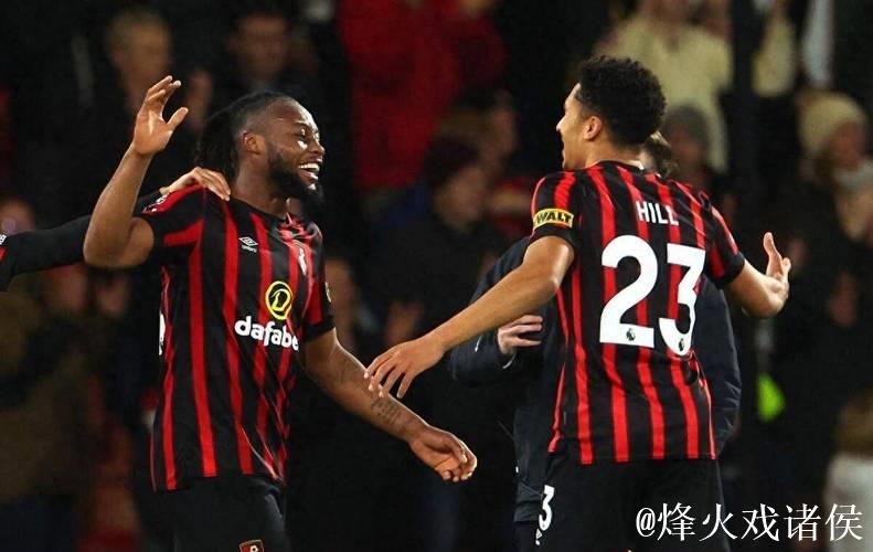 伯恩茅斯成为首支在曼联主场连续三场英超打入三球以上的球队。