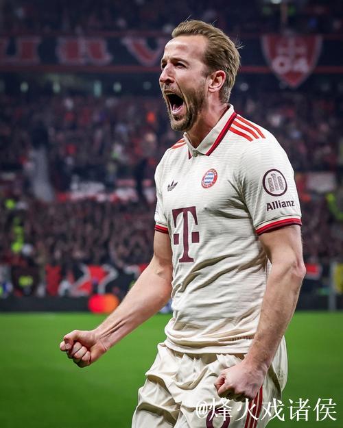 拜仁17岁小将欧冠奇迹:凌晨梅开三度改写71年历史 拜仁17岁小将欧冠奇迹:凌晨梅开三度改写71年历史