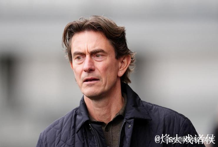 英媒:热刺主帅弗兰克仍将留任 英媒:热刺主帅弗兰克仍将留任