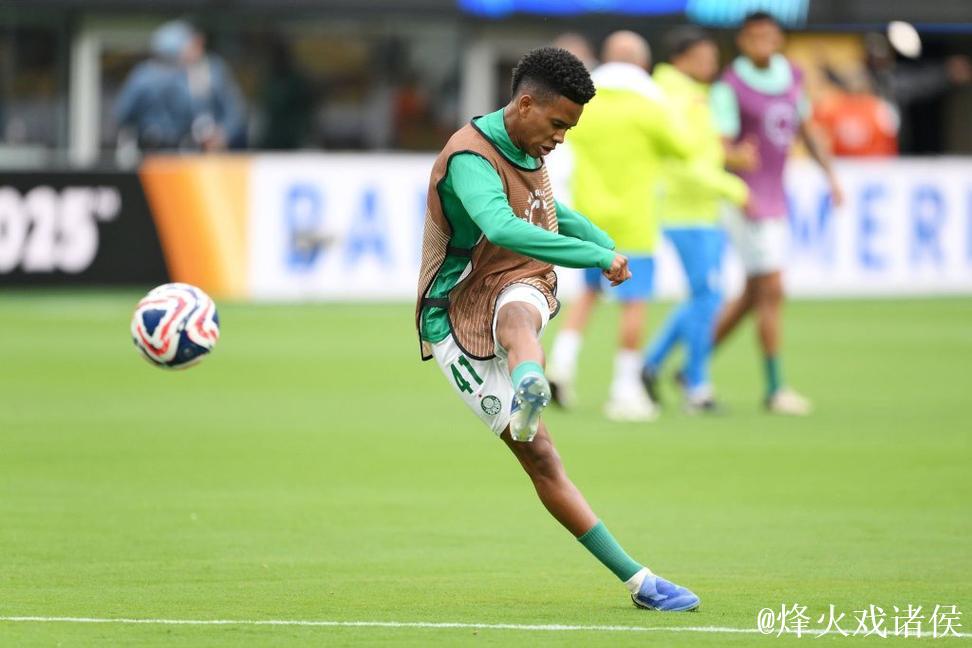 埃斯特旺:世俱杯曾交手红军,此次破门激动异常 埃斯特旺:世俱杯曾交手红军,此次破门激动异常